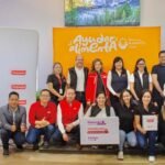 Voluntarios de Pronaca durante la jornada de rescate y clasificación de alimentos