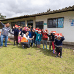 Niños beneficiarios de los programas de World Vision Ecuador durante actividades de acompañamiento emocional