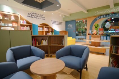 Entrega oficial de la Biblio Lab Casa Frida KD en Quicentro Sur, un espacio diseñado para fomentar la lectura, la creatividad y el aprendizaje en la comunidad del sur de Quito.