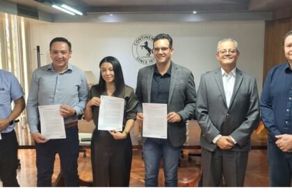 Continental Tire Andina entrega insumos industriales al Instituto Superior Tecnológico del Azuay para fortalecer la formación técnica de sus estudiantes.