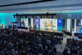 La Ekos Kumbre de Sostenibilidad 2026 reunirá a líderes y expertos internacionales en Quito para promover soluciones innovadoras centradas en el bienestar humano y la sostenibilidad.