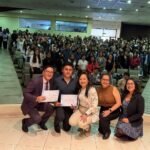 Estudiantes de la Facultad de Filosofía, Letras y Ciencias de la Educación de la UCE participaron masivamente en la charla “Cuidar para Educar”, un espacio dedicado al bienestar emocional y la resiliencia