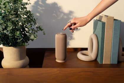 Motorola presenta moto sound flow, moto watch, moto pen ultra y moto tag 2 en CES 2026, ampliando su ecosistema de accesorios conectados.