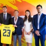 De izquierda a derecha: Martin Kahale, Director del laboratorio Millet; Francisco Egas, Presidente de la Federación Ecuatoriana de Fútbol; Paula Bravo, Gerente de Producto del laboratorio Millet; y Nicolás Solines, Secretario General de la Federación Ecuatoriana de Fútbol.