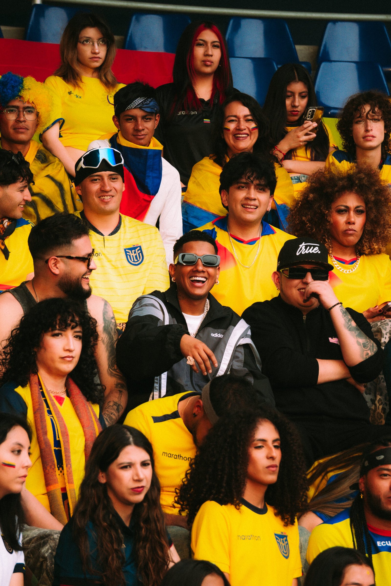 ombriel, Javier Neira y Jøtta lanzan “La Tri”, una canción que celebra la identidad ecuatoriana y la pasión futbolera