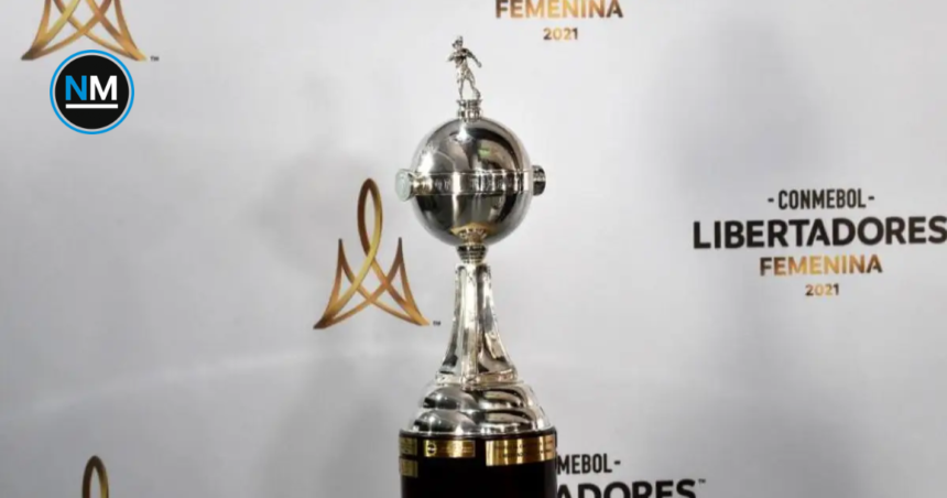Jugadoras durante un partido de fútbol femenino previo a la Copa Libertadores Femenina 2026 que se disputará en Quito.