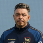 Marcelo Gallardo durante su debut como entrenador de Ecuador ante Corea del Sur.
