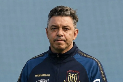 Marcelo Gallardo durante su debut como entrenador de Ecuador ante Corea del Sur.