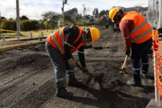 Obras viales en el sector de El Labrador, en el norte de Quito.