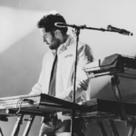 Jonathan “Honas” Meléndez, músico, productor y uno de los fundadores de la banda mexicana Camilo Séptimo.