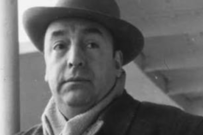 Retrato de Pablo Neruda, poeta chileno y Premio Nobel de Literatura.