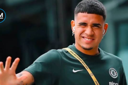 Kendry Páez, futbolista ecuatoriano cuyo pase pertenece al Chelsea, durante su etapa como jugador profesional.