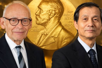 Henri Kagan y Kenso Soai, ganadores del Premio Nobel de Química 2026, frente a una imagen de la medalla Nobel