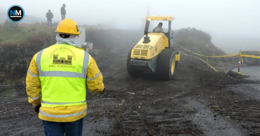 Trabajos en la vía Ambato–Guaranda, uno de los tramos afectados antes del feriado del 9 de octubre de 2026.