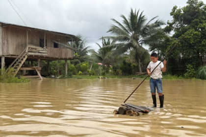 Zona inundada tras el desbordamiento de cuerpos de agua provocado por las lluvias en Ecuador.