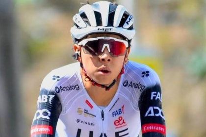 Mateo Ramírez durante una competencia internacional de ciclismo