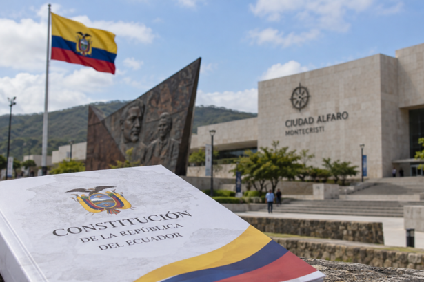 Describir el edificio, documento o escena real que finalmente se seleccione.