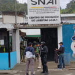 Vista exterior del Centro de Rehabilitación Social de Loja, donde dos personas privadas de libertad fueron encontradas sin vida.