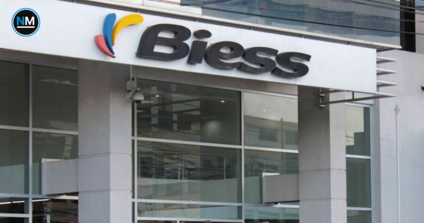Fachada de una oficina del Banco del Instituto Ecuatoriano de Seguridad Social (Biess) en Ecuador.