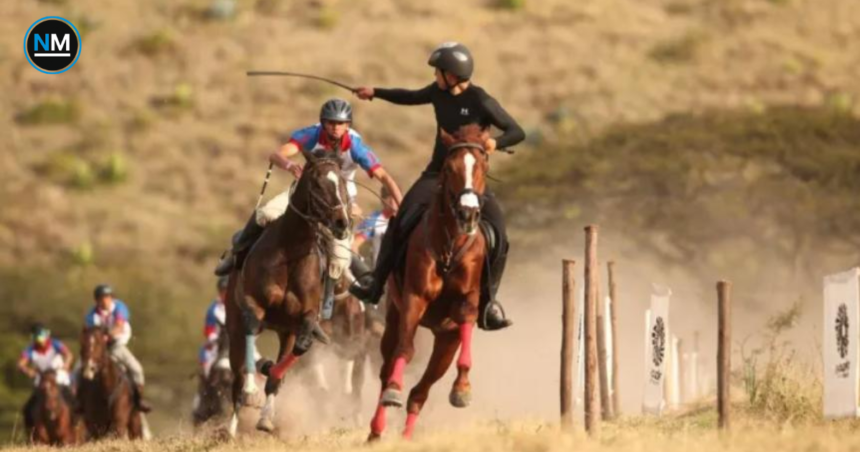 Jinetes participan en la Cacería del Zorro 2026 en Ibarra