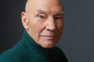 Patrick Stewart, actor británico conocido por sus papeles en Star Trek y X-Men.